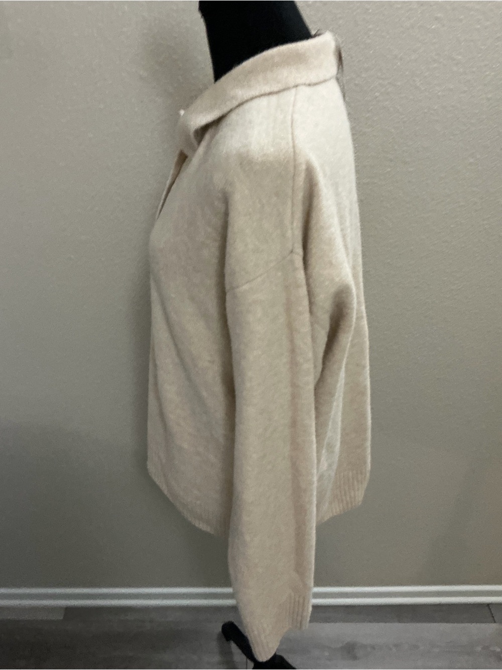 H&M Cream Knit Polo Collar Sweater - Picture 7 of 8